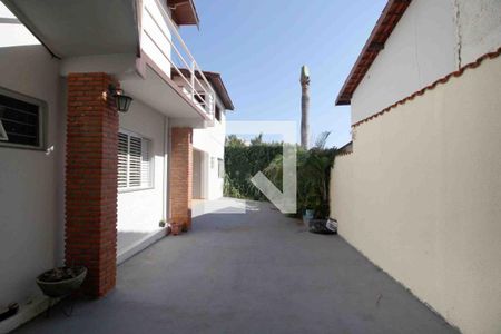 Casa para alugar com 343m², 5 quartos e 8 vagasÁrea externa