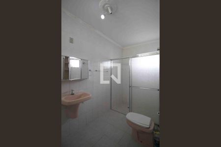 Casa para alugar com 343m², 5 quartos e 8 vagasBanheiro da Suíte 2