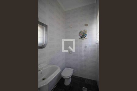 Casa para alugar com 343m², 5 quartos e 8 vagasBanheiro