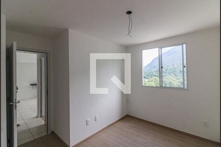 Quarto 1 de apartamento para alugar com 2 quartos, 44m² em Camorim, Rio de Janeiro