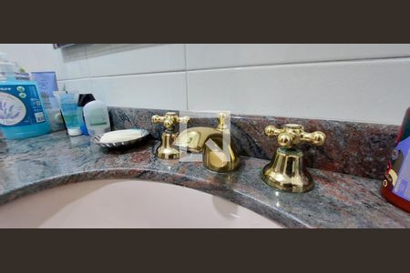 Apartamento à venda com 170m², 3 quartos e 3 vagasBanheiro Quarto 2 suíte