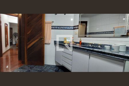 Apartamento à venda com 170m², 3 quartos e 3 vagasBanheiro Quarto 3 suíte