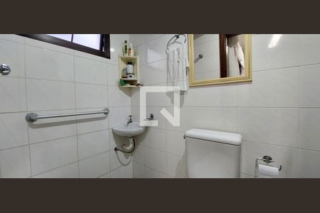 Apartamento à venda com 170m², 3 quartos e 3 vagasBanheiro serviço