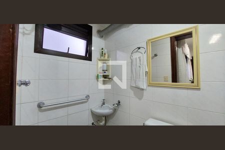 Apartamento à venda com 170m², 3 quartos e 3 vagasBanheiro serviço