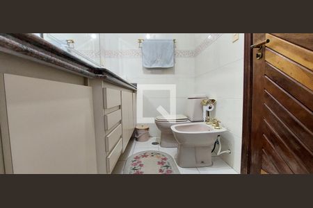 Apartamento à venda com 170m², 3 quartos e 3 vagasBanheiro Quarto 2 suíte