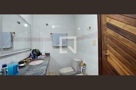 Apartamento à venda com 170m², 3 quartos e 3 vagasBanheiro Quarto 2 suíte