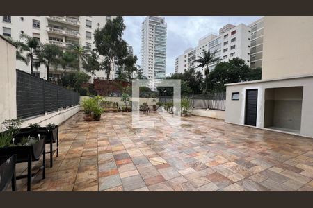 Apartamento à venda com 102m², 2 quartos e 1 vaga Apartamento à venda com 102m², 2 quartos e 1 vagaPátio