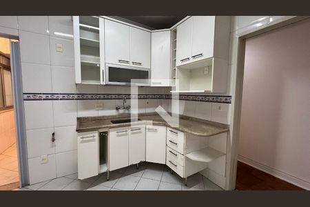 Apartamento à venda com 102m², 2 quartos e 1 vaga Apartamento à venda com 102m², 2 quartos e 1 vagaCozinha