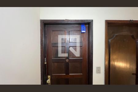 Apartamento à venda com 102m², 2 quartos e 1 vaga Apartamento à venda com 102m², 2 quartos e 1 vagaLockbox