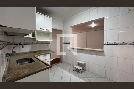 Apartamento à venda com 102m², 2 quartos e 1 vaga Apartamento à venda com 102m², 2 quartos e 1 vagaCozinha
