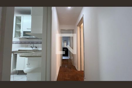 Corredor de apartamento para alugar com 3 quartos, 102m² em Pinheiros, São Paulo