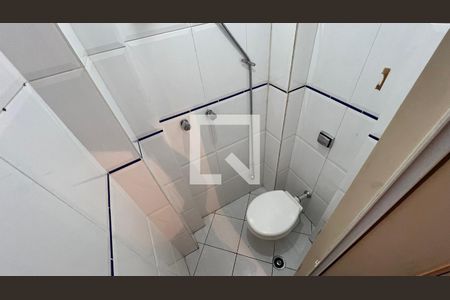 Apartamento à venda com 102m², 2 quartos e 1 vaga Apartamento à venda com 102m², 2 quartos e 1 vagaBanheiro de serviço