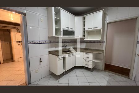 Apartamento à venda com 102m², 2 quartos e 1 vaga Apartamento à venda com 102m², 2 quartos e 1 vagaCozinha