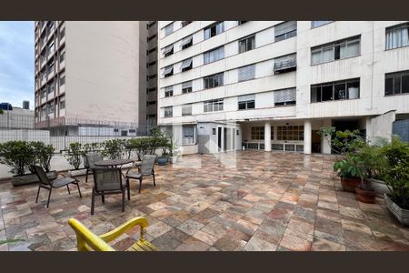 Apartamento à venda com 102m², 2 quartos e 1 vaga Apartamento à venda com 102m², 2 quartos e 1 vagaPátio