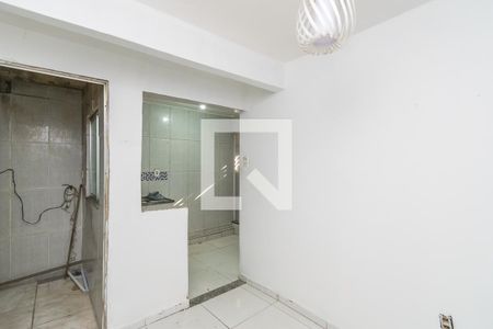 Sala de casa para alugar com 2 quartos, 60m² em Penha Circular, Rio de Janeiro