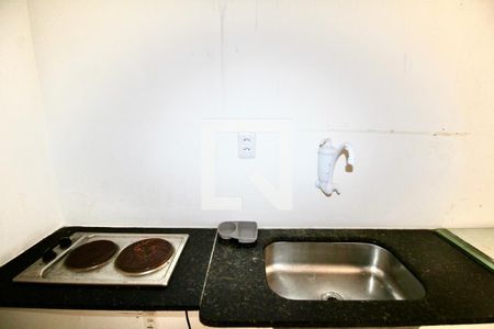 Cozinha de kitnet/studio para alugar com 0 quarto, 30m² em Amaralina, Salvador