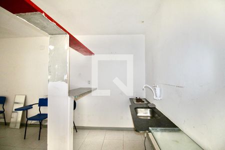 Cozinha de kitnet/studio para alugar com 0 quarto, 30m² em Amaralina, Salvador