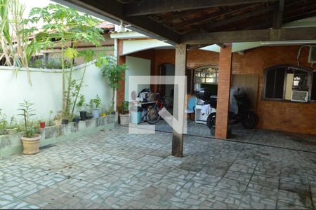 Casa à venda com 72m², 2 quartos e 2 vagasGaragem 