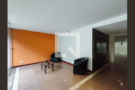 Apartamento à venda com 279m², 4 quartos e 2 vagasFachada e portaria