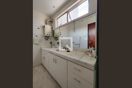 Apartamento à venda com 279m², 4 quartos e 2 vagasBanheiro Corredor