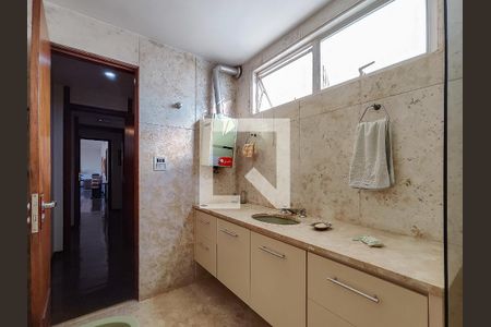 Apartamento à venda com 279m², 4 quartos e 2 vagasBanheiro da Suíte 1