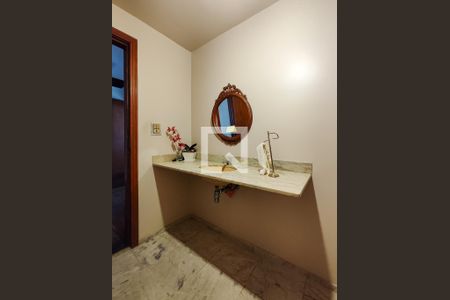 Apartamento à venda com 279m², 4 quartos e 2 vagasLavabo