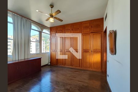 Apartamento à venda com 279m², 4 quartos e 2 vagasSuíte 1