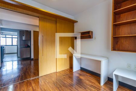 Sala de apartamento para alugar com 2 quartos, 110m² em Cerqueira César, São Paulo