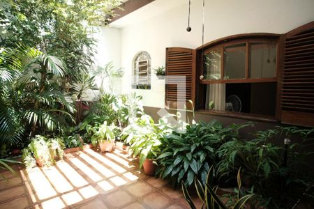Jardim de casa à venda com 4 quartos, 235m² em Vila Talarico, São Paulo