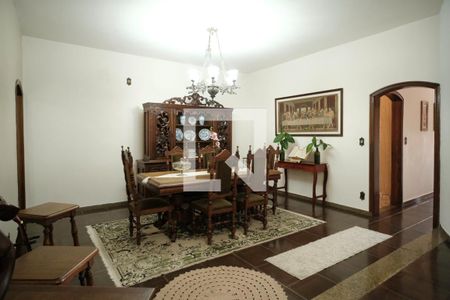 Sala de casa à venda com 4 quartos, 235m² em Vila Talarico, São Paulo