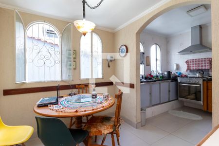 Casa à venda com 200m², 5 quartos e 2 vagasCopa