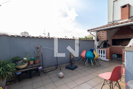 Casa à venda com 200m², 5 quartos e 2 vagasQuintal dos Fundos