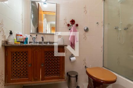 Casa à venda com 200m², 5 quartos e 2 vagasBanheiro de Serviço