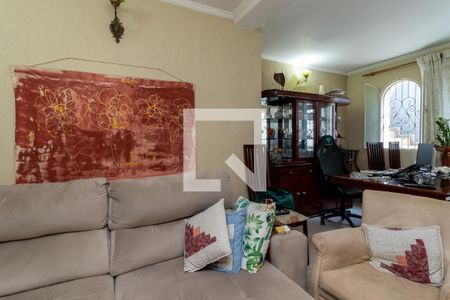 Sala de Estar de casa à venda com 5 quartos, 200m² em Conjunto Residencial Santa Terezinha, São Paulo