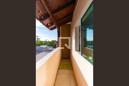 Varanda Sala de casa à venda com 6 quartos, 120m² em Guajuviras, Canoas