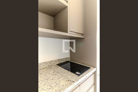Cozinha de apartamento para alugar com 1 quarto, 45m² em Santa Ifigênia, São Paulo