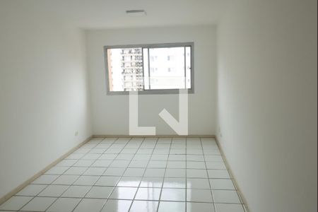 Sala de apartamento para alugar com 3 quartos, 72m² em Moema, São Paulo