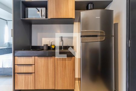 Cozinha de apartamento para alugar com 1 quarto, 21m² em Pinheiros, São Paulo