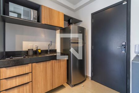 Cozinha de apartamento para alugar com 1 quarto, 21m² em Pinheiros, São Paulo