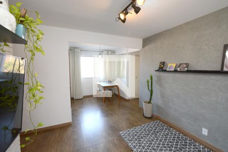 Sala de apartamento para alugar com 2 quartos, 60m² em Jardim Ubirajara (zona Sul), São Paulo