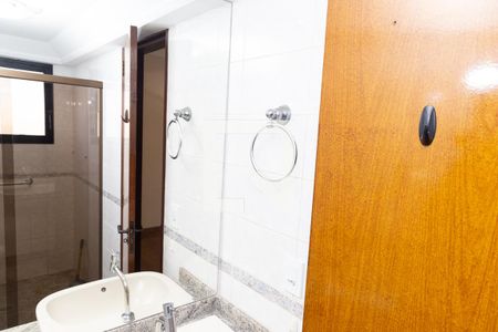 Apartamento para alugar com 70m², 3 quartos e 2 vagasBanheiro da Suíte