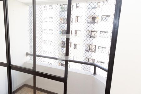 Sacada de apartamento para alugar com 3 quartos, 70m² em Vila Rosália, Guarulhos