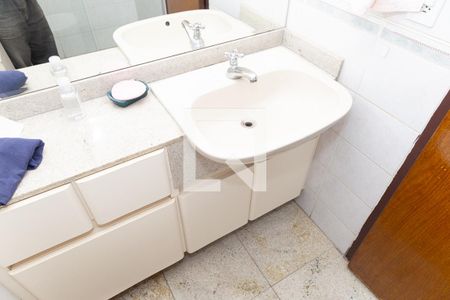 Apartamento para alugar com 70m², 3 quartos e 2 vagasBanheiro Social