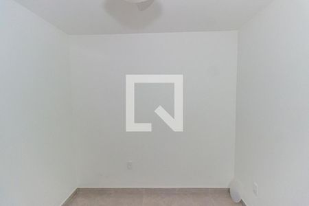 Suíte de casa para alugar com 1 quarto, 28m² em Bento Ribeiro, Rio de Janeiro