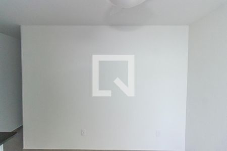 Sala de casa para alugar com 1 quarto, 28m² em Bento Ribeiro, Rio de Janeiro