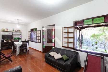Sala 1 de casa à venda com 4 quartos, 300m² em Universitário, Belo Horizonte