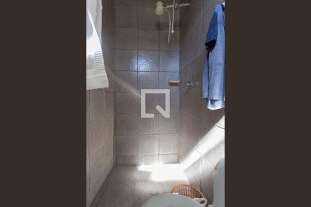 Casa à venda com 300m², 4 quartos e 2 vagas Casa à venda com 300m², 4 quartos e 2 vagasBanheiro de serviço