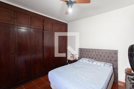 Casa à venda com 300m², 4 quartos e 2 vagas Casa à venda com 300m², 4 quartos e 2 vagasSuíte