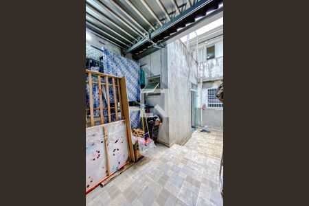 Casa à venda com 78m², 2 quartos e sem vagaÁrea externa