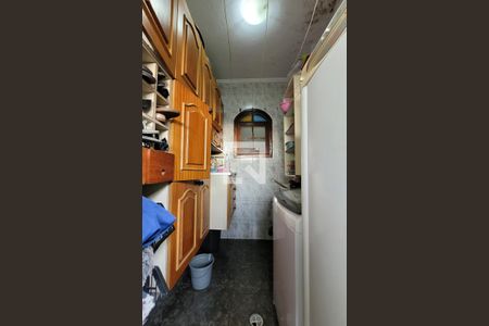 Casa à venda com 170m², 3 quartos e 4 vagas Casa à venda com 170m², 3 quartos e 4 vagasLavanderia